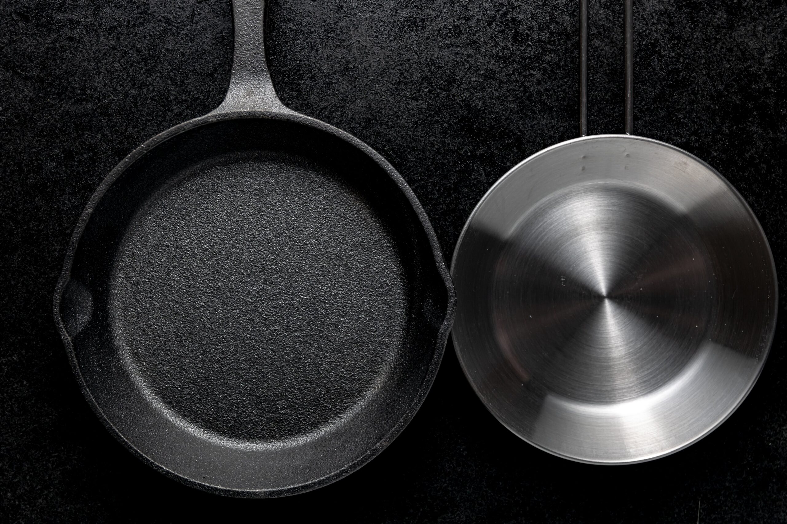 Identifying Non-Stick vs. Aluminum Pans: A Guide for Home Cooks